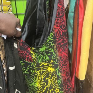 Thin red gold and green shoulder bag